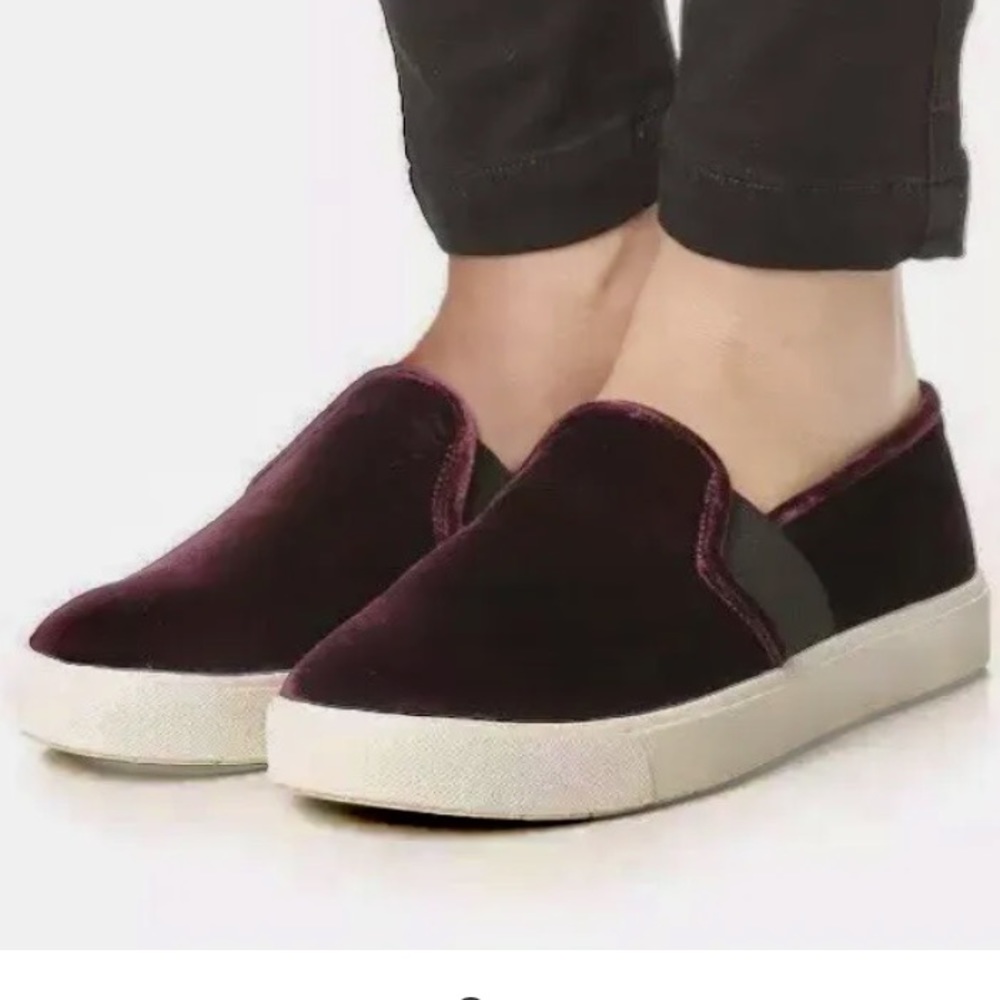 VINCE Womens Blair Velvet Oxblood Wine Sz 7 Sneaker - Used, good condition